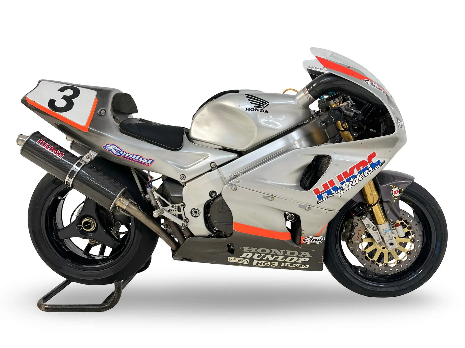 Joey Dunlop versenymotorjai lenyűgöző áron keltek el! 1 Joey Dunlop versenymotorjai lenyűgöző áron keltek el!