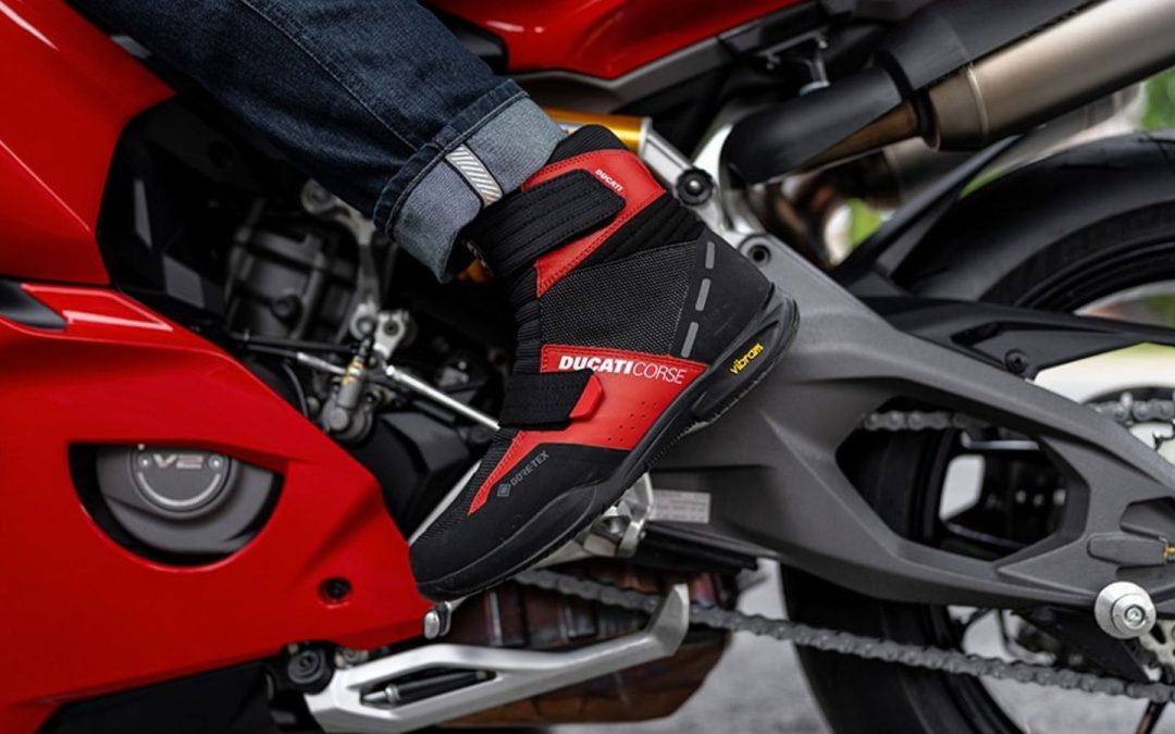 Ducati bemutatja: vízálló csizmák a Heldtől!
