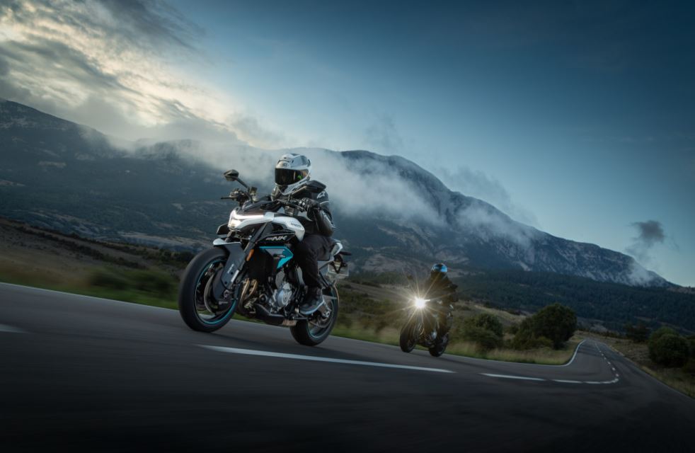 CFMoto 1000 MT-X: Kalandmotor bemutató az EICMA-n!