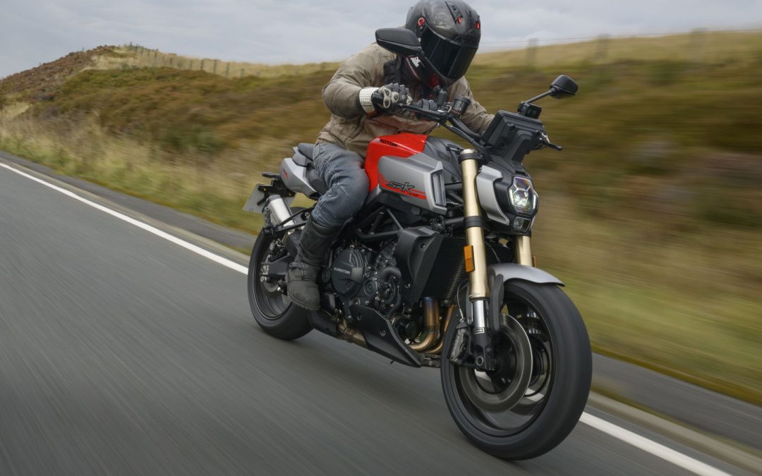 QJ Motor SRK 900: Új csoda a motorok világában!