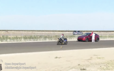 Főoldal 6 Tesla sofőr behajt a Buttonwillow Raceway-re az AFM Supersport versenyen!