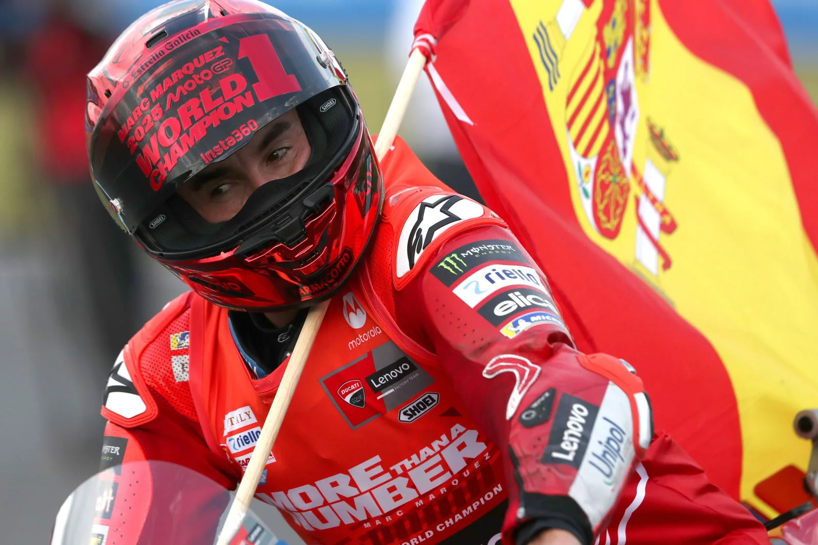 Shoei: Rendkívül ritka Marc Marquez MotoGP sisak debütál! 1 Shoei: Rendkívül ritka Marc Marquez MotoGP sisak debütál!