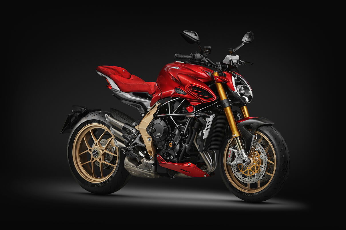 MV Agusta Brutale Serie Oro: vadonatúj 950 EVO motorral! 1 MV Agusta Brutale Serie Oro: vadonatúj 950 EVO motorral!