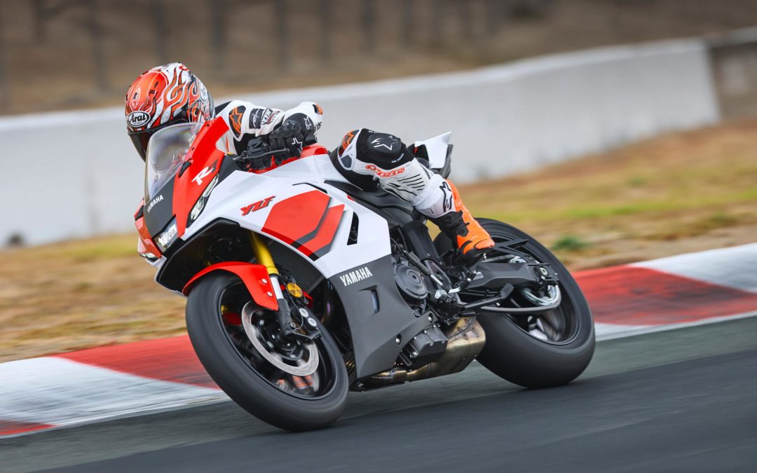 Yamaha új R7 versenyez az első Sportbike Világbajnokságon!