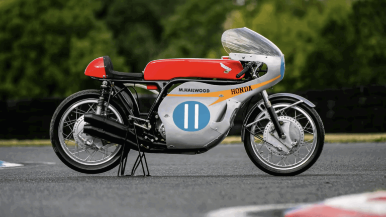 Honda RC173: Mike Hailwood legendás versenymotorja 1 millióért?