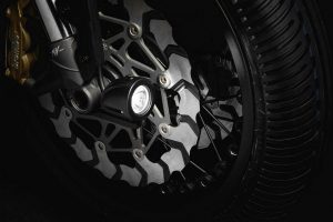 Blackout :-) 5 229aec74 2017 MV Agusta Dragster Blackout 06